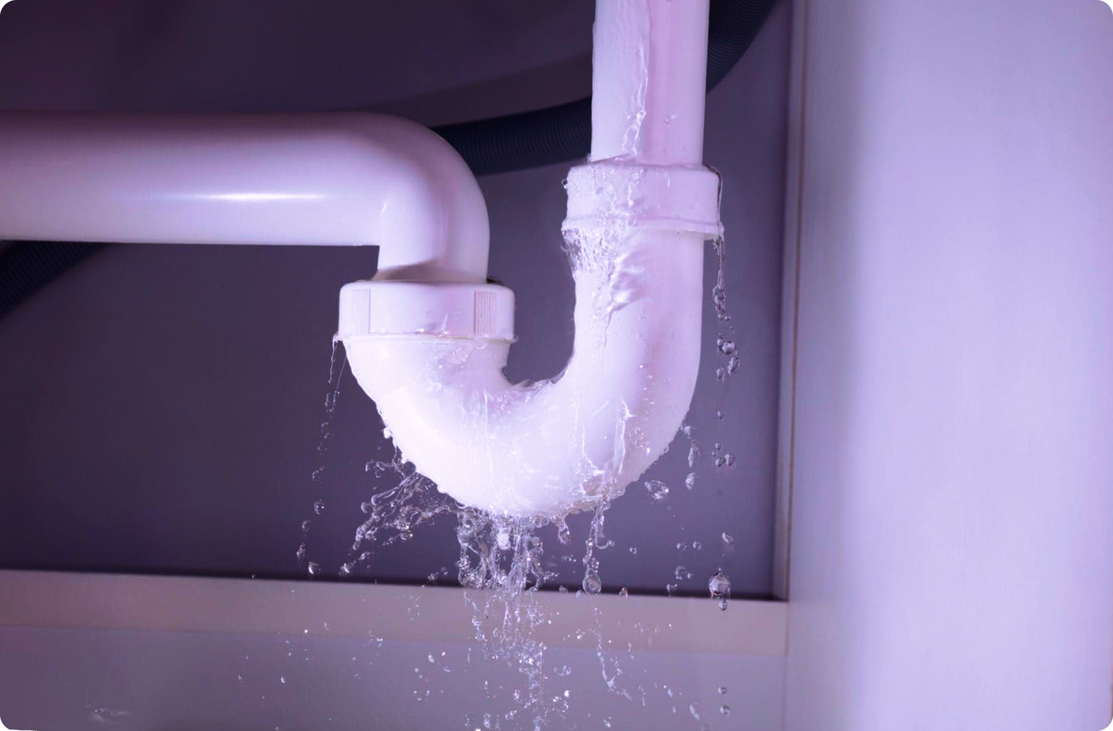 Leaky pipe with water spray